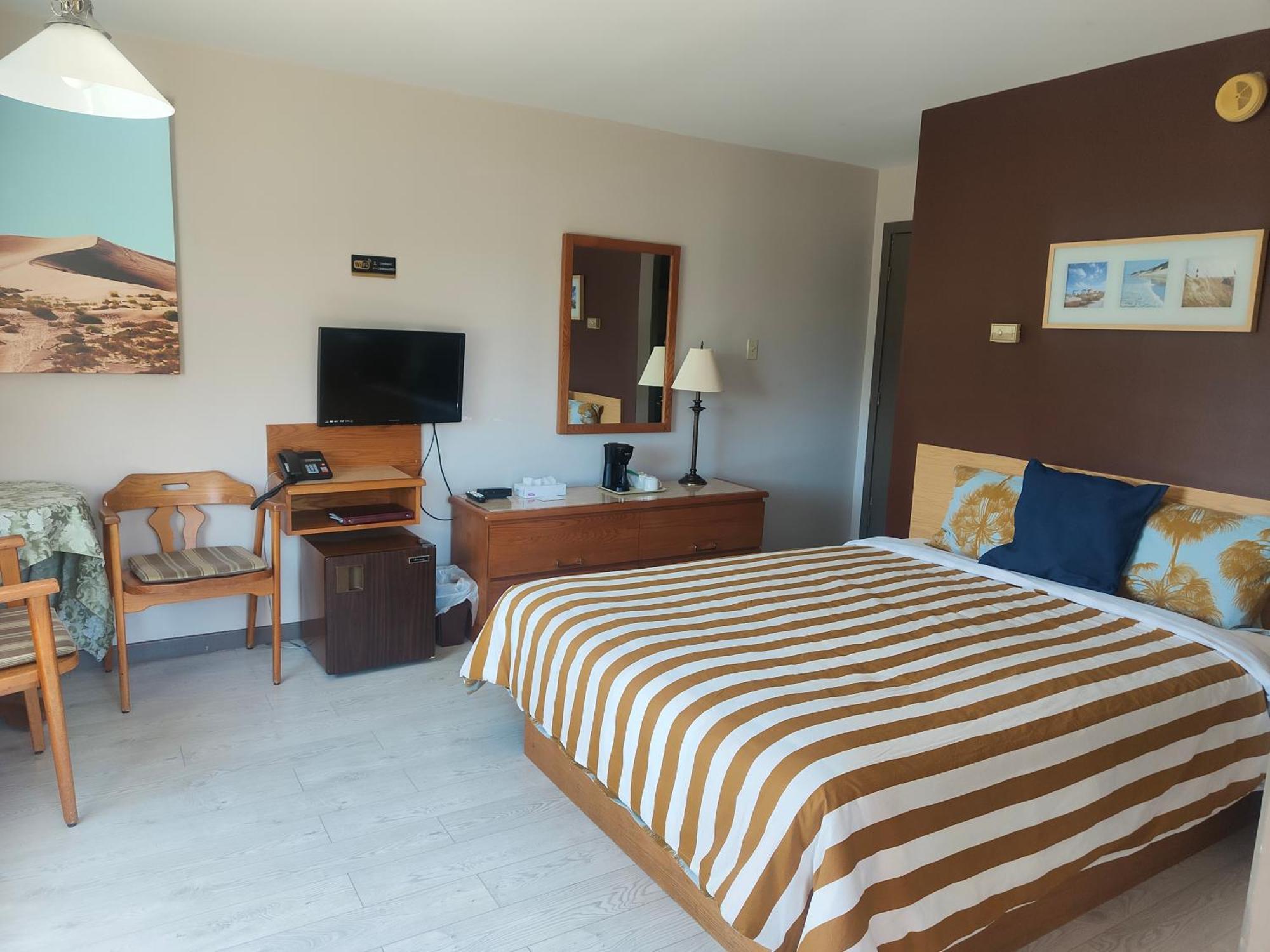 Motel Le Radisson De Val-David Ruang foto